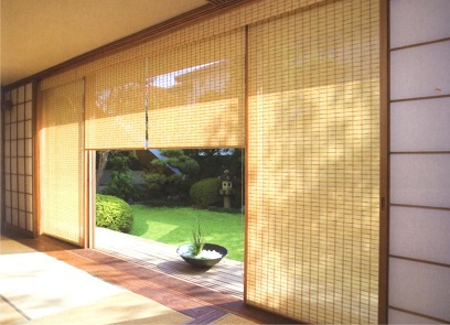 �ؖڒ��̃��[���X�N���[��